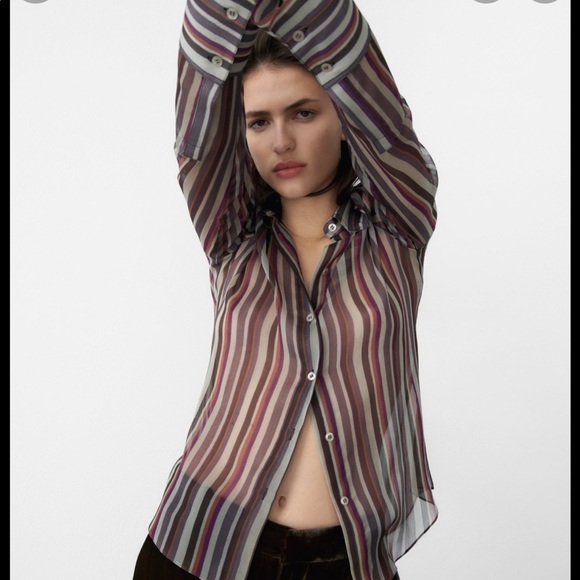 Semi sheer 70s style blouse - Picture 3 of 6